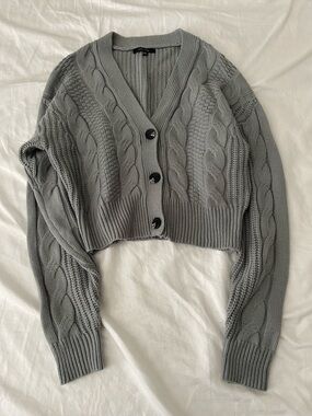 Love Tree Cropped Cable Knit Cardigan Sweater - Gray size small